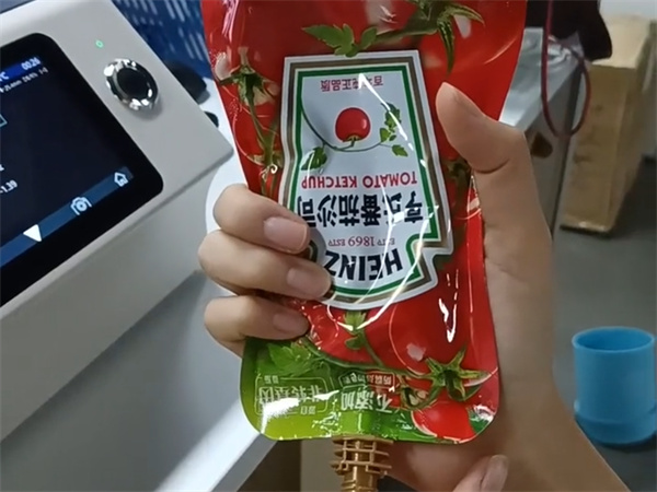 番茄酱的颜色品控，试试水蜜桃网站在线看时台式分光测色仪